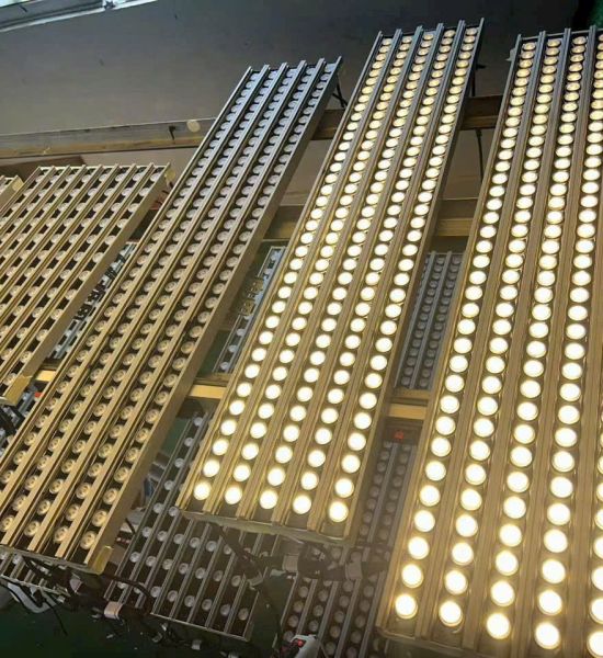 Thanh led hắt ngoài trời