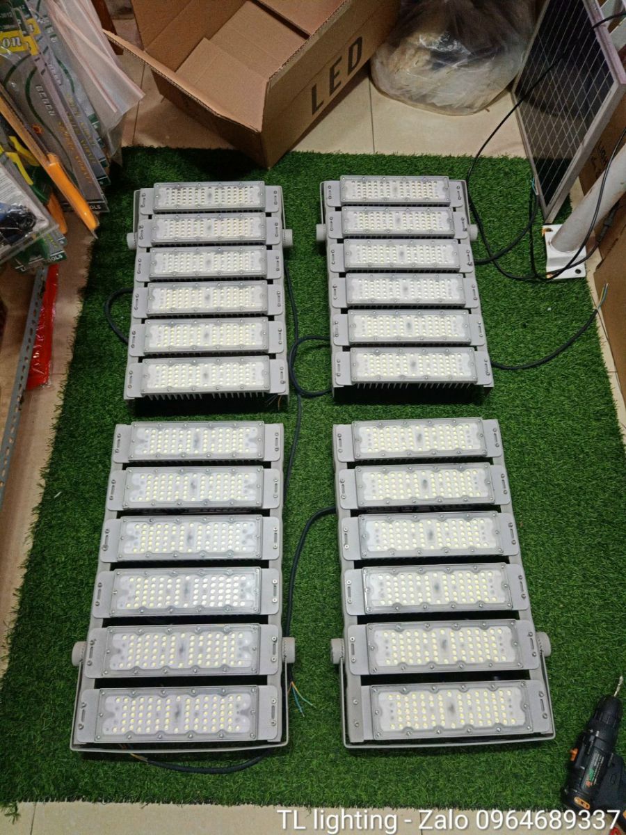 Đèn pha led 300W Philips 2