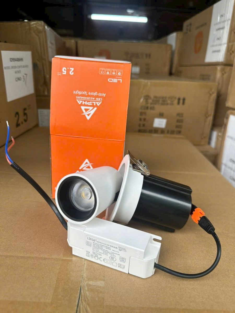 Đèn âm trần thò thụt mini 360 độ 1