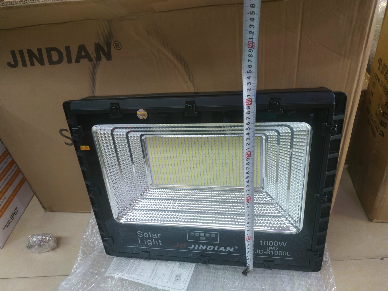 Đèn pha năng lượng mặt trời 1000w JD81000L