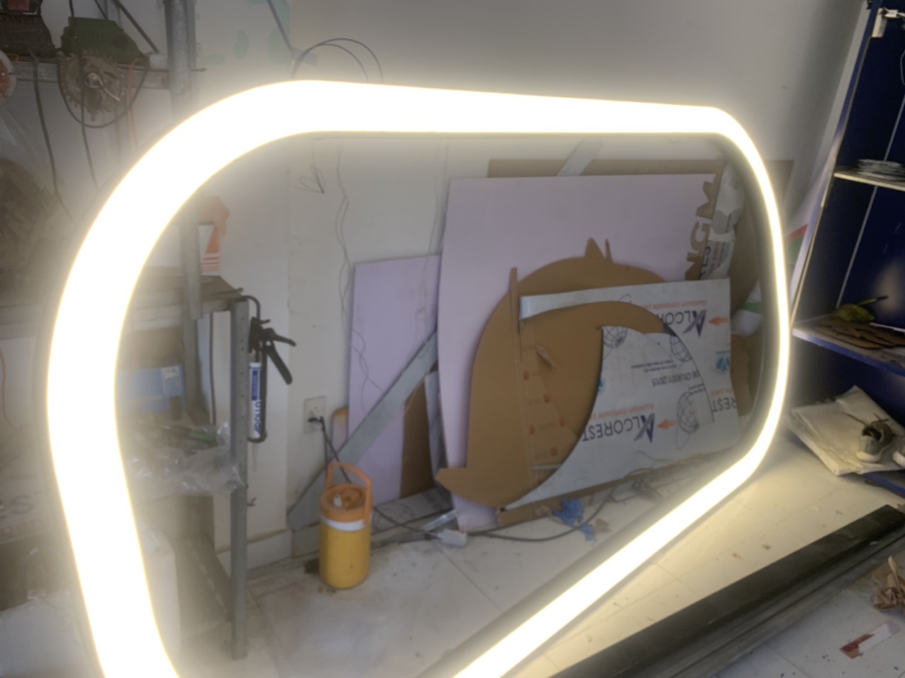 Đèn thả văn phòng sản xuất theo thiết kế 